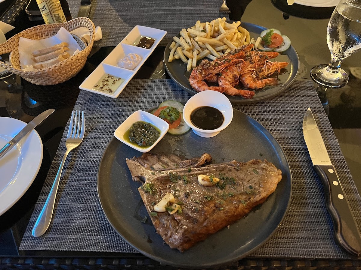800° Black Stone Steak Restaurant Photo 5
