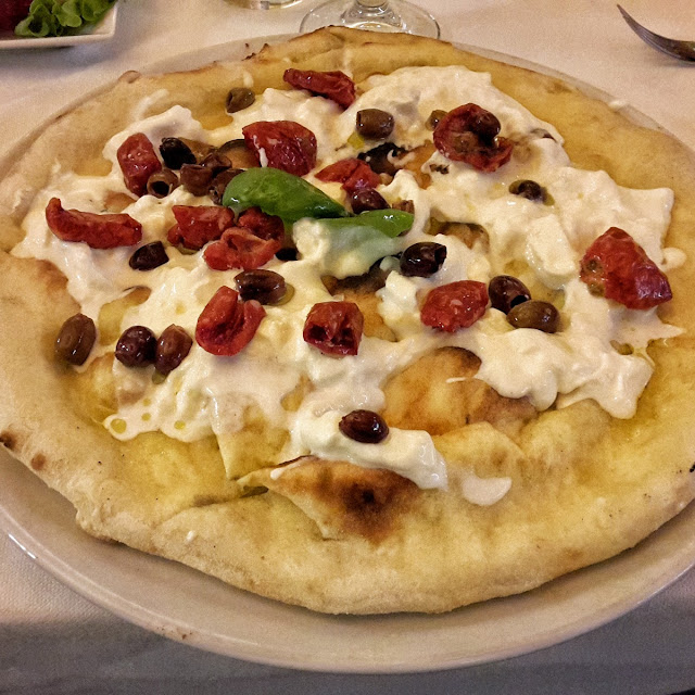 Olive Taggiasche E Pomodorini Secchi