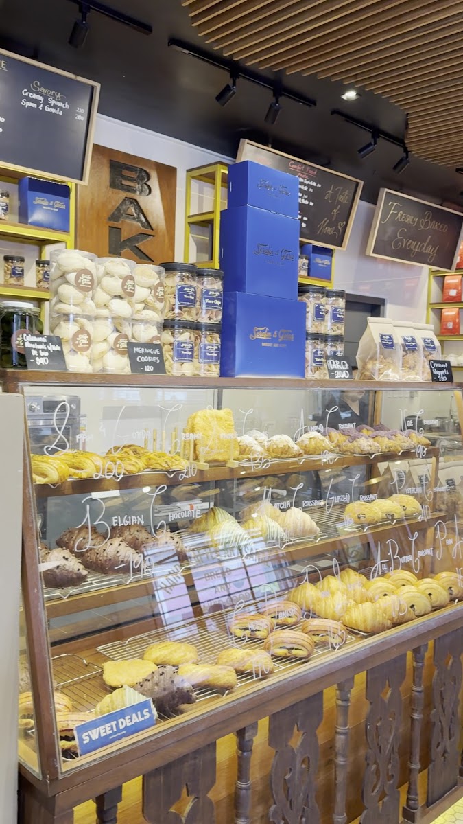 Serafin & Gloria Bakery and Cafe Photo 7