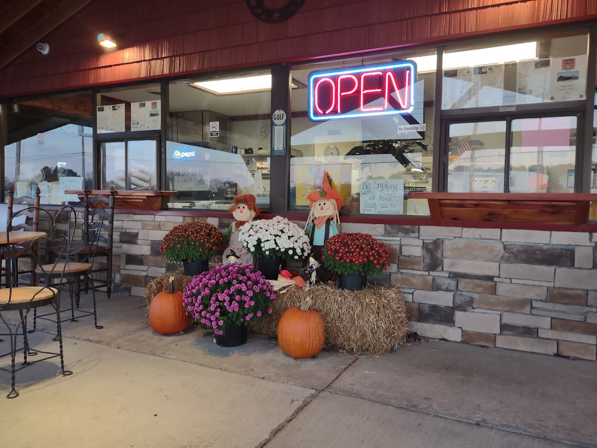 Mike’s Cafe
