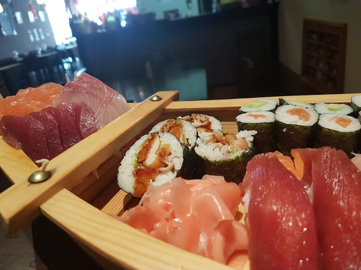 Hotaru Japanese Restaurant Photo 5