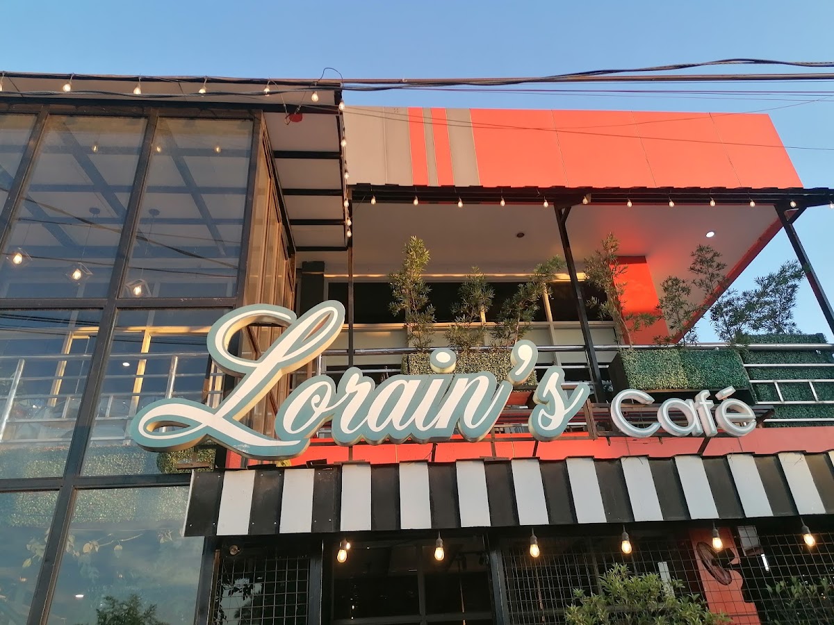 Lorain's Cafe