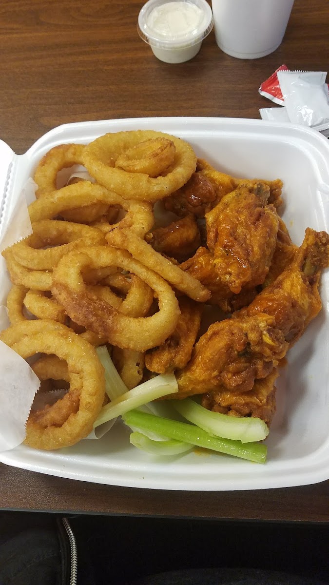 America’s Best Wings Photo 7