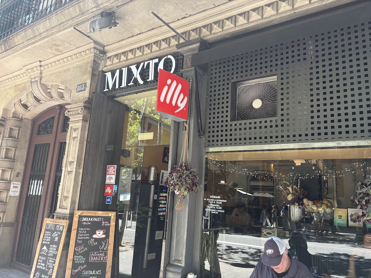 Mixto Cafè Photo 3
