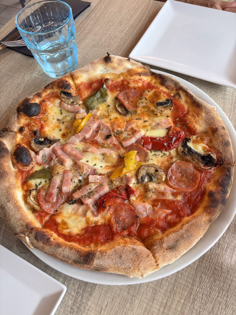 Restaurante Pizzeria Mamma Lucia Photo 4