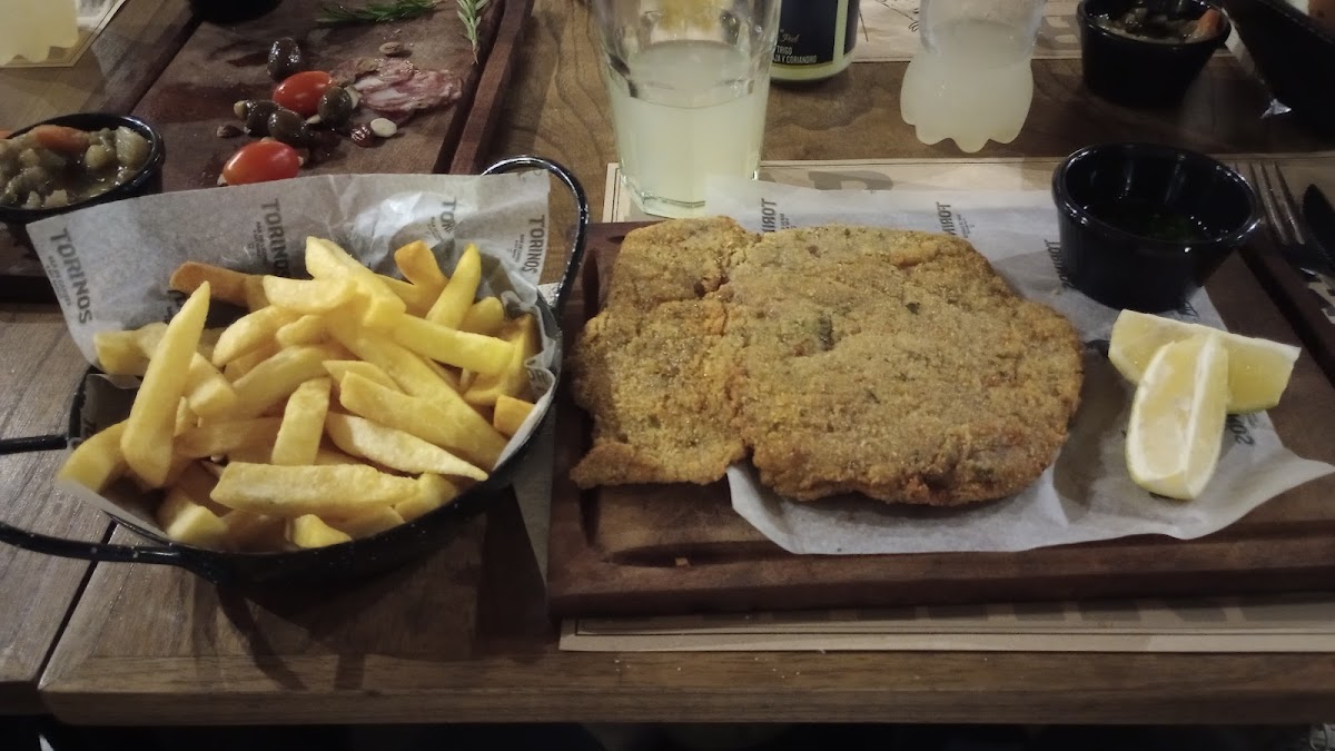 Torinos. Bar de Carnes & Eat Market Photo 4