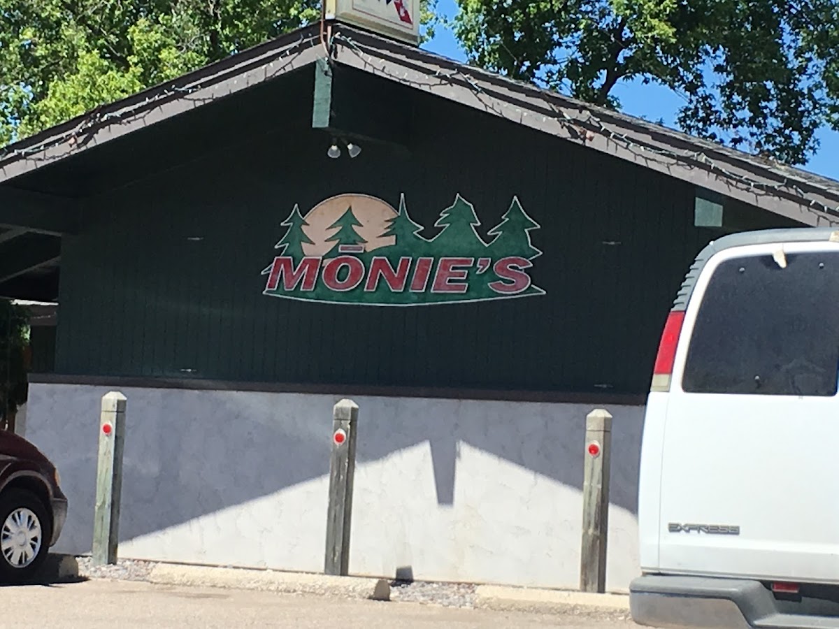 Monie's Photo 4
