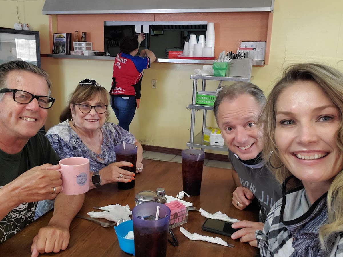 Los Magueyes Restaurant Photo 2