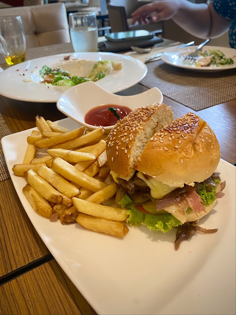Salt Resto at Widus Hotel and Casino Clark Photo 6