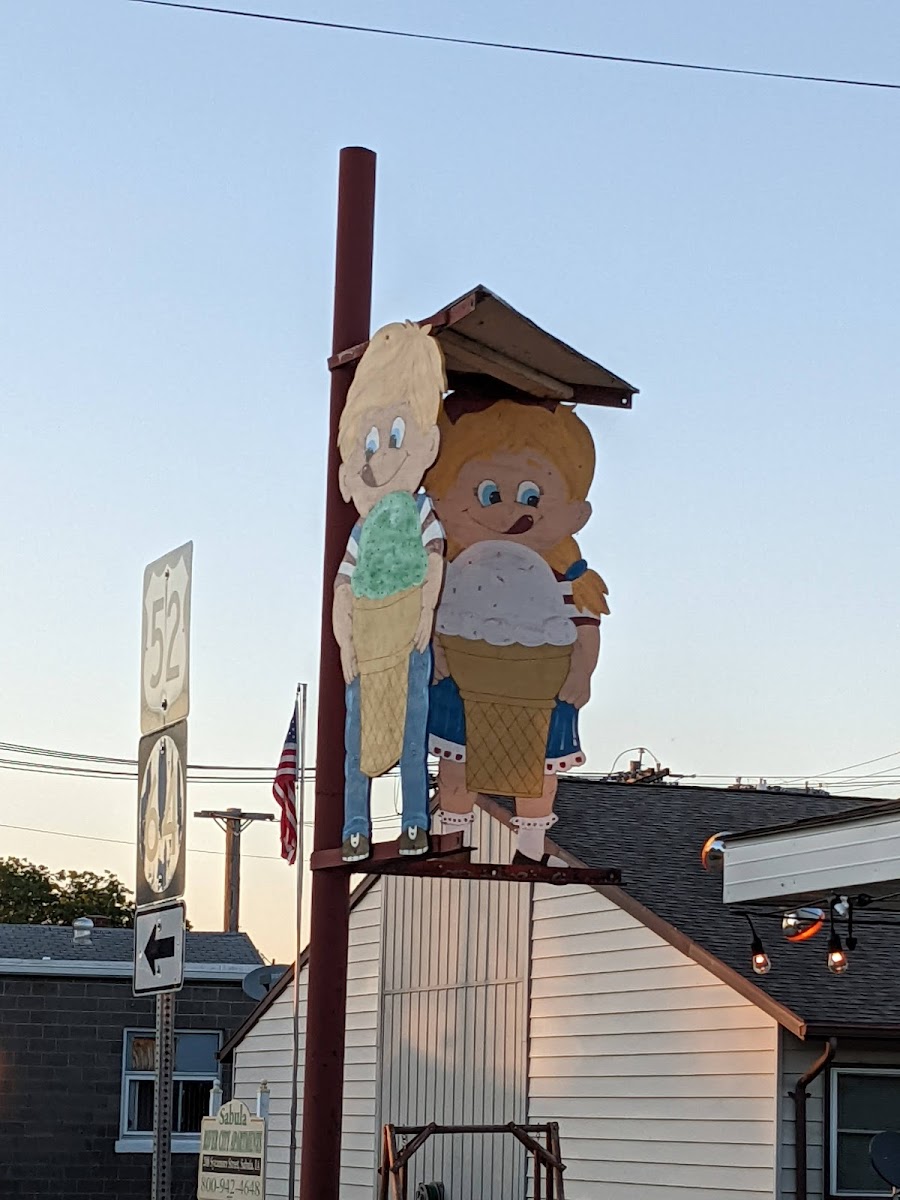 Korner Stop Ice Cream Shop Photo 4