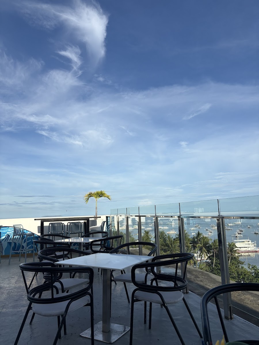 Salt & Sky Rooftop Lounge Photo 3