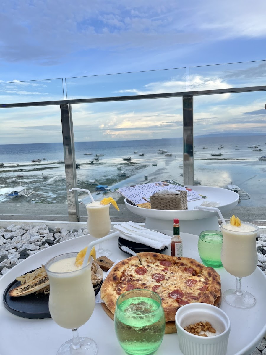 Salt & Sky Rooftop Lounge Photo 6
