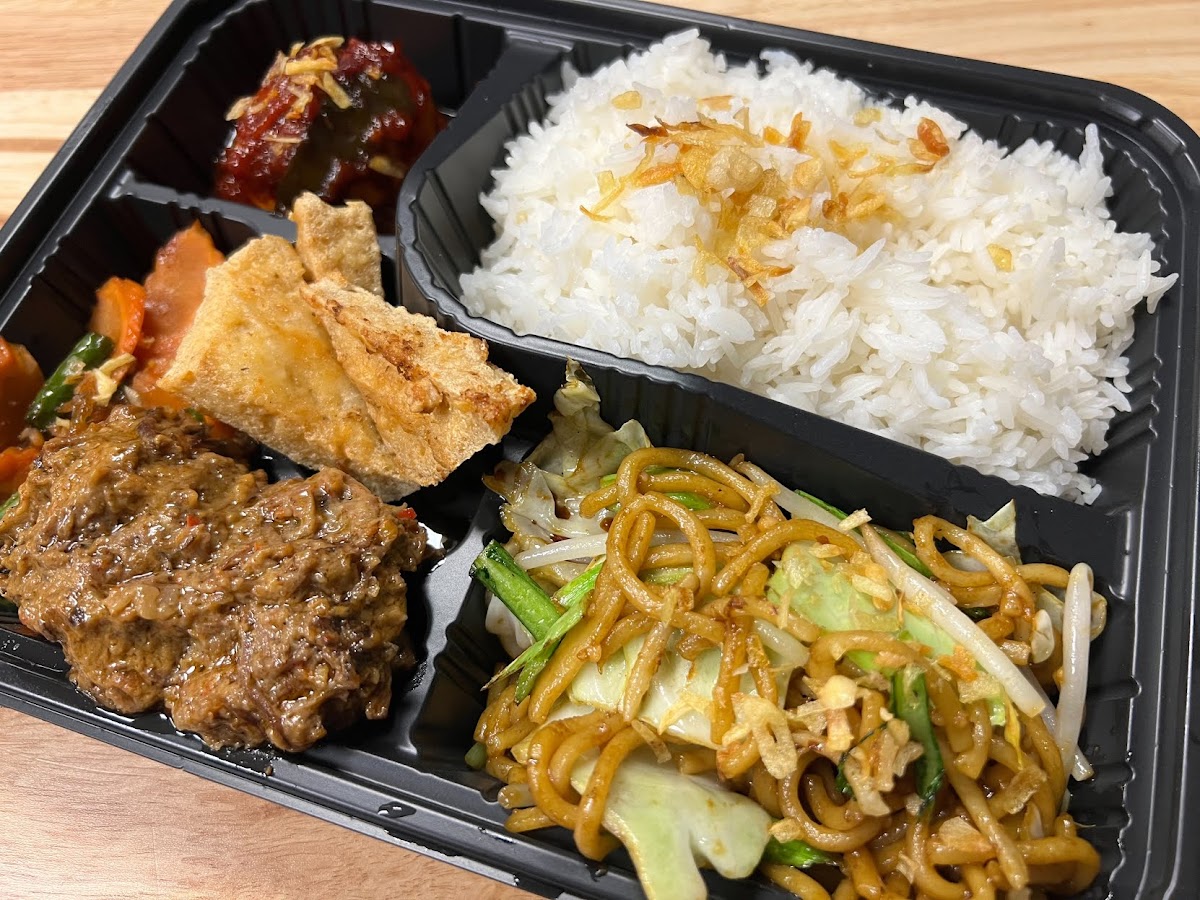 Lezat Indonesian Kitchen Photo 7