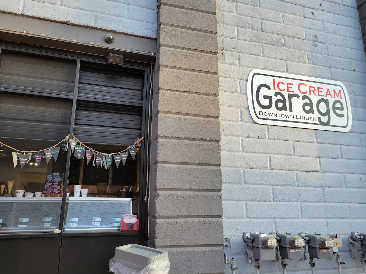 Ice Cream Garage Photo 3