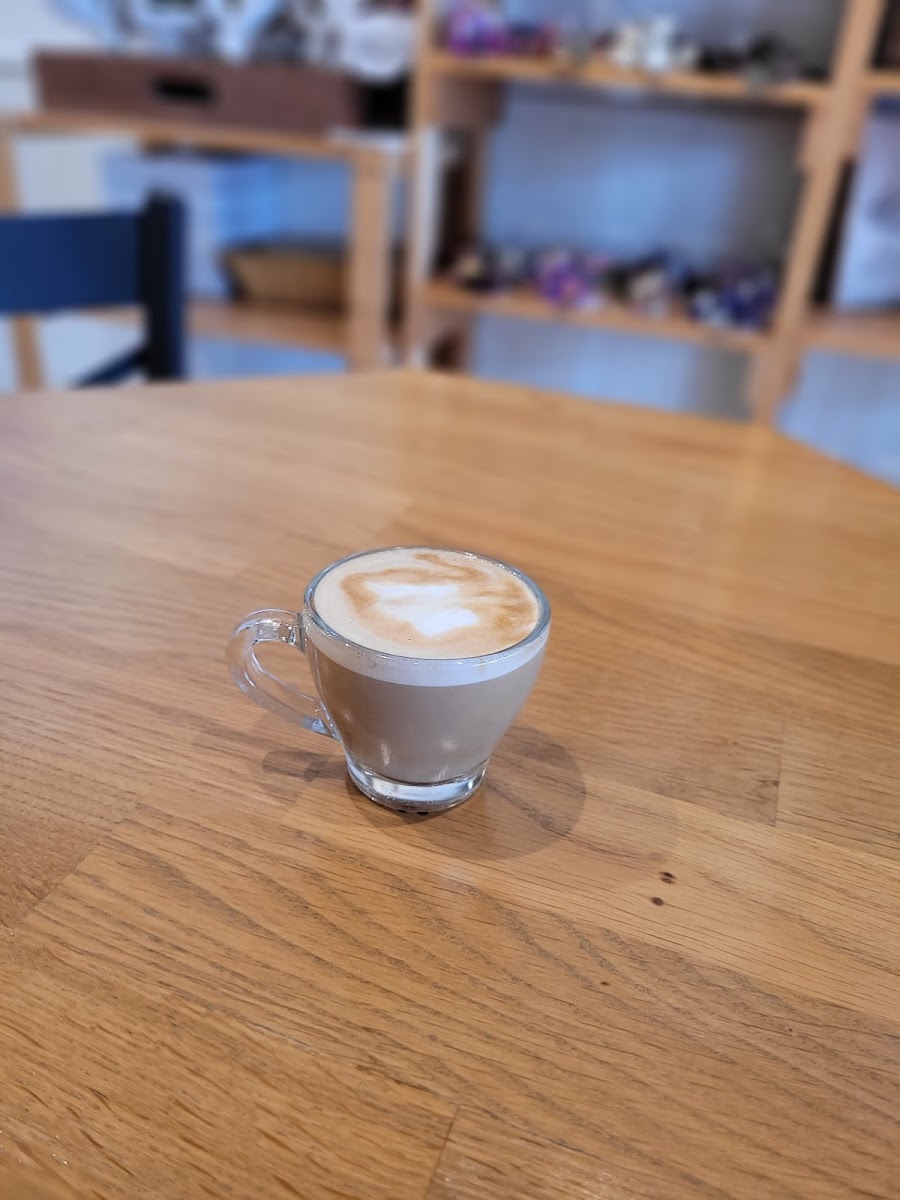 The Oak Tree Coffee House & Boutique Photo 4
