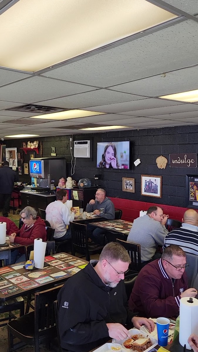George's Happy Hog Bar-B-Q Photo 2