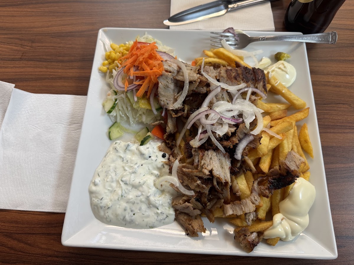 Rebas Gyros Grill Photo 3