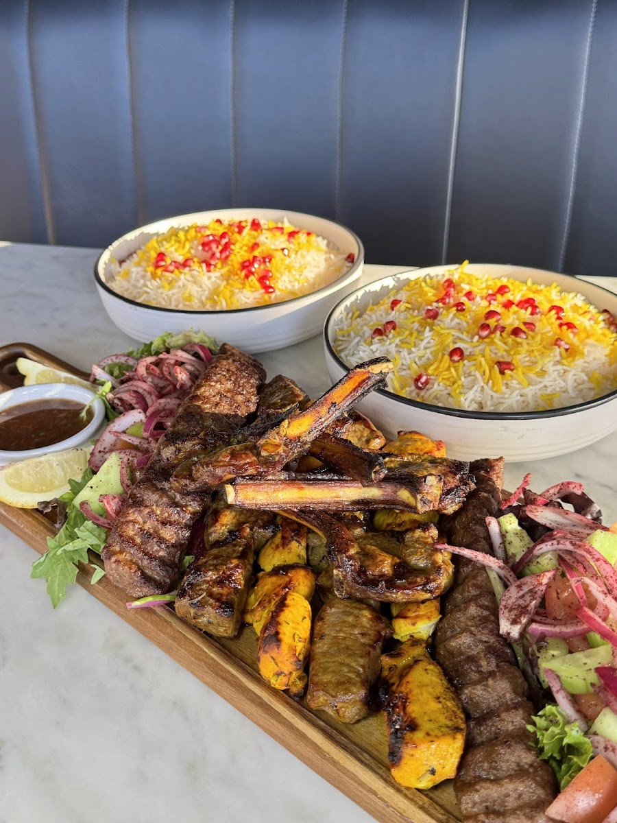 Summer Restaurant Photo 5