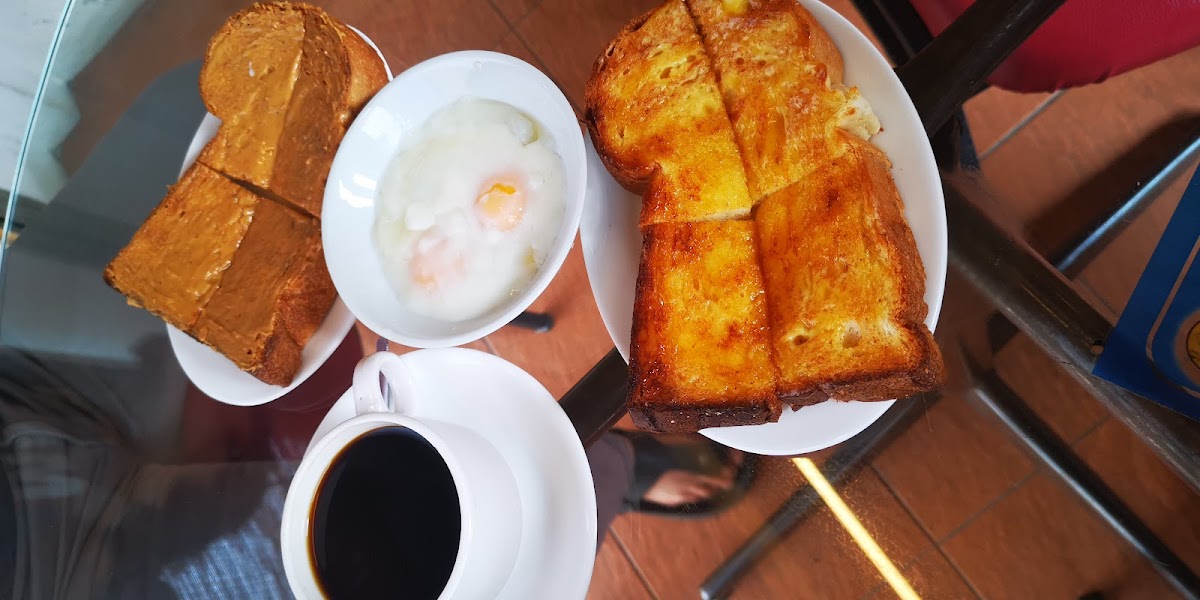 Heeren Kopitiam Photo 6