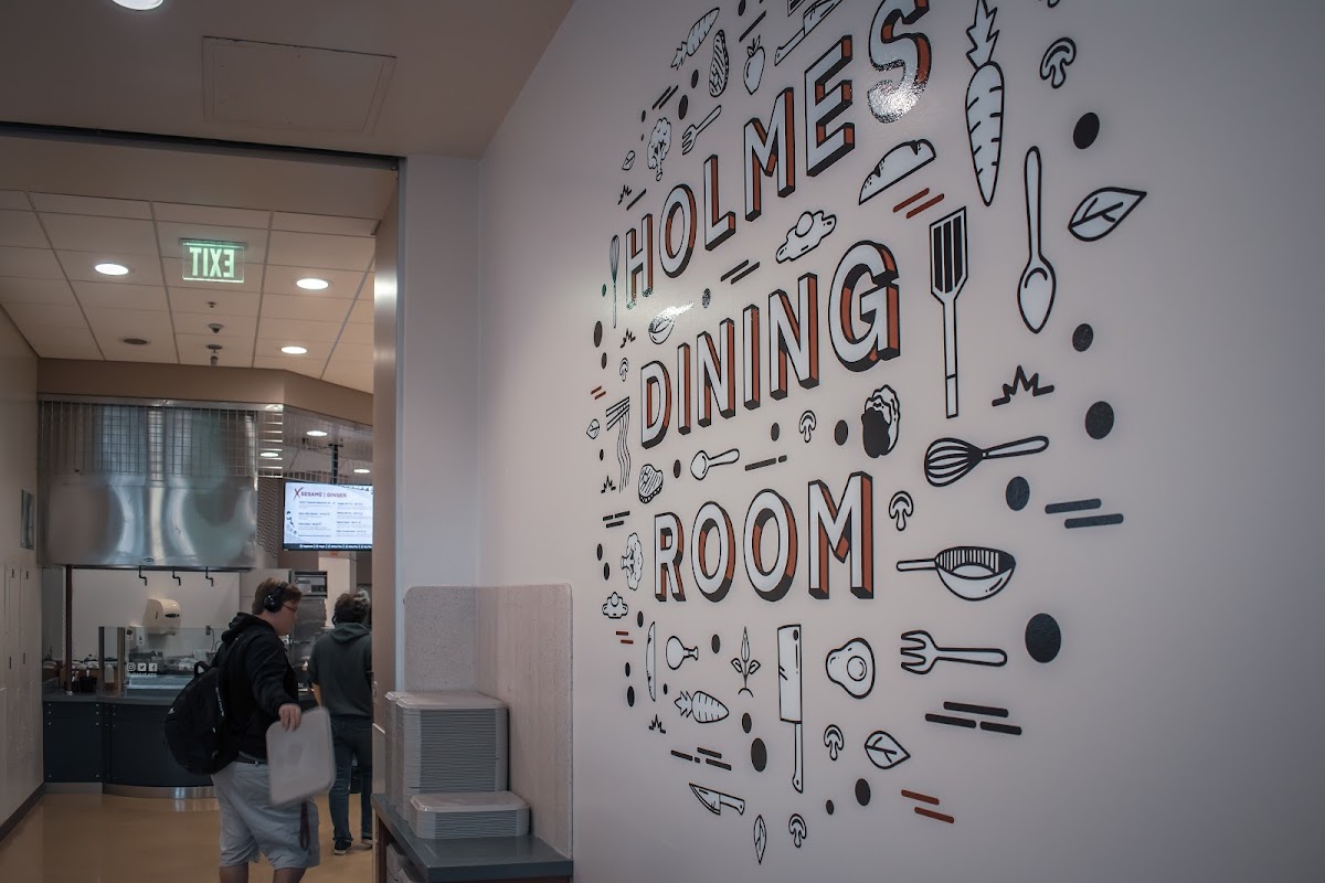 Holmes Dining Room Photo 3