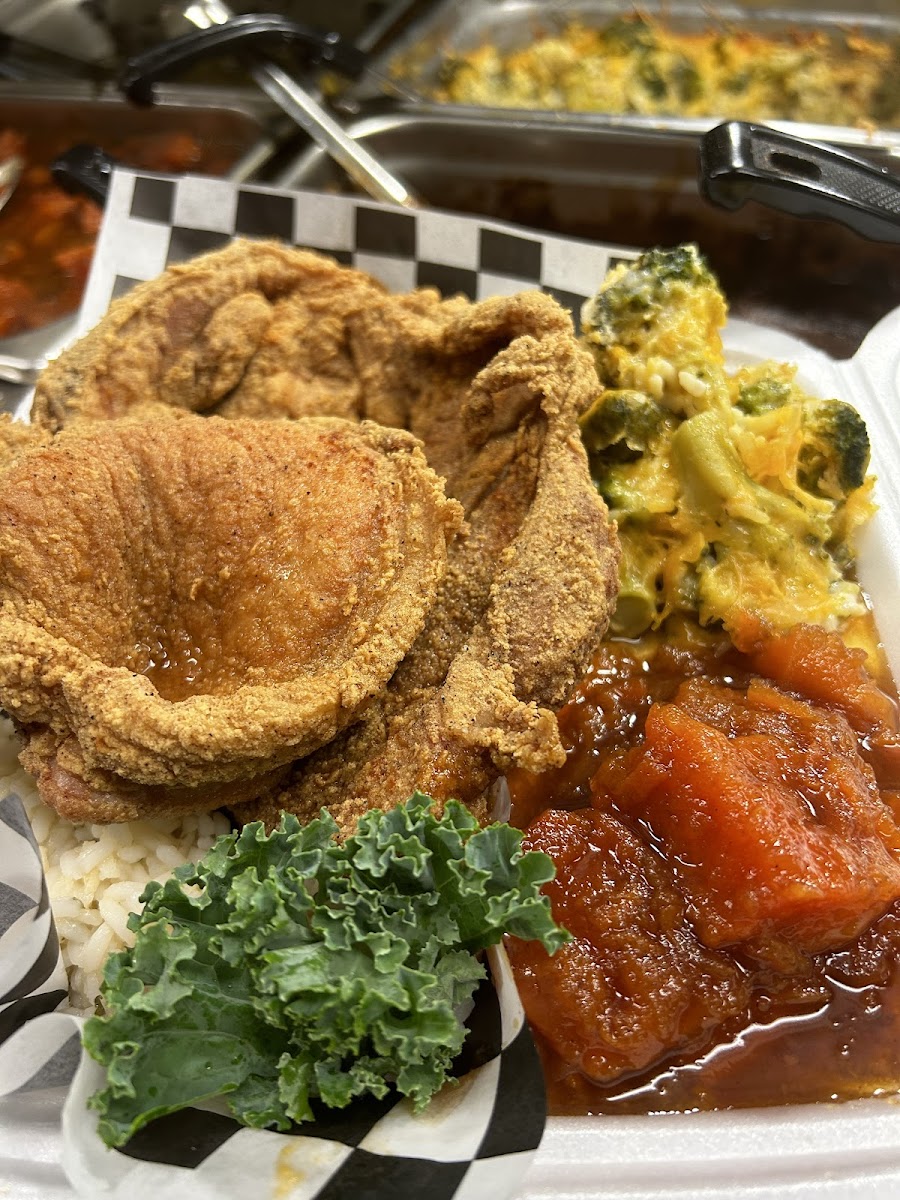 Ken Cooks (SoulFood Restaurant) Photo 4