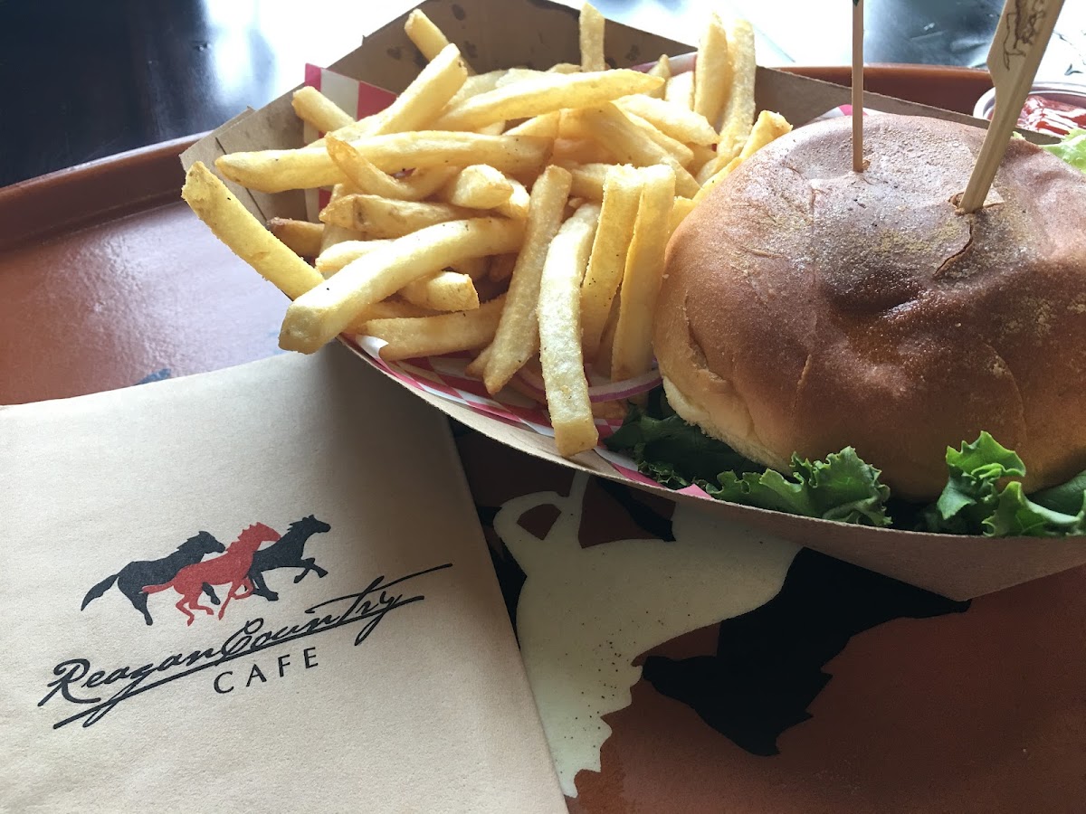 The Gipper's Bar + Bistro Photo 10