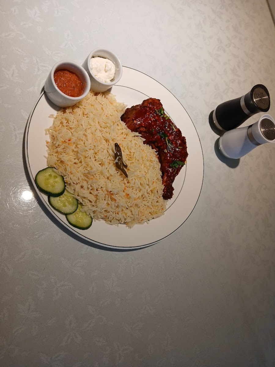 CHRISMARIA FAMILY RESTAURANT LTD Photo 4