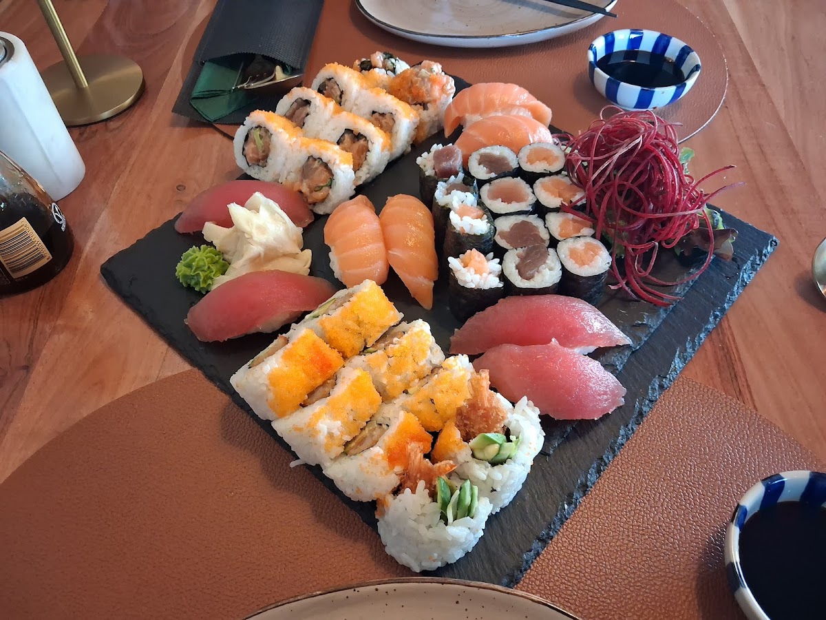Fehn Sushi Photo 3