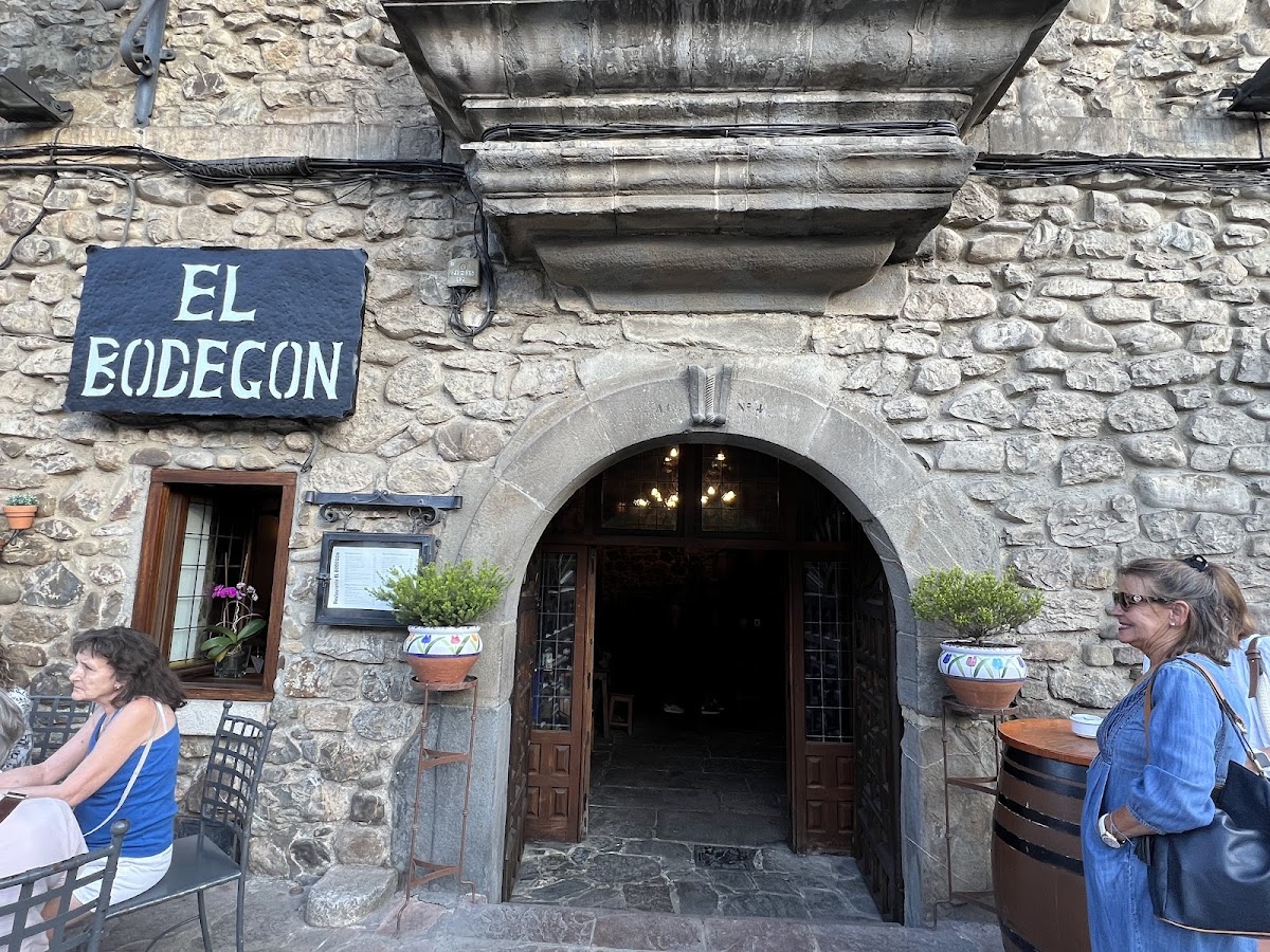 Restaurante El Bodegón Photo 3