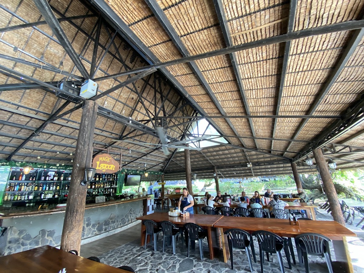 Magic Lagoon Bar Photo 4