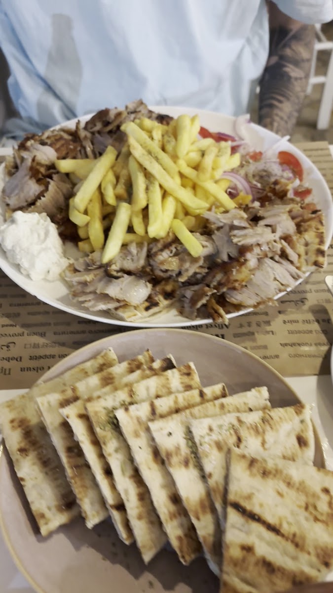 TYLIXTO GRILL HOUSE Photo 2