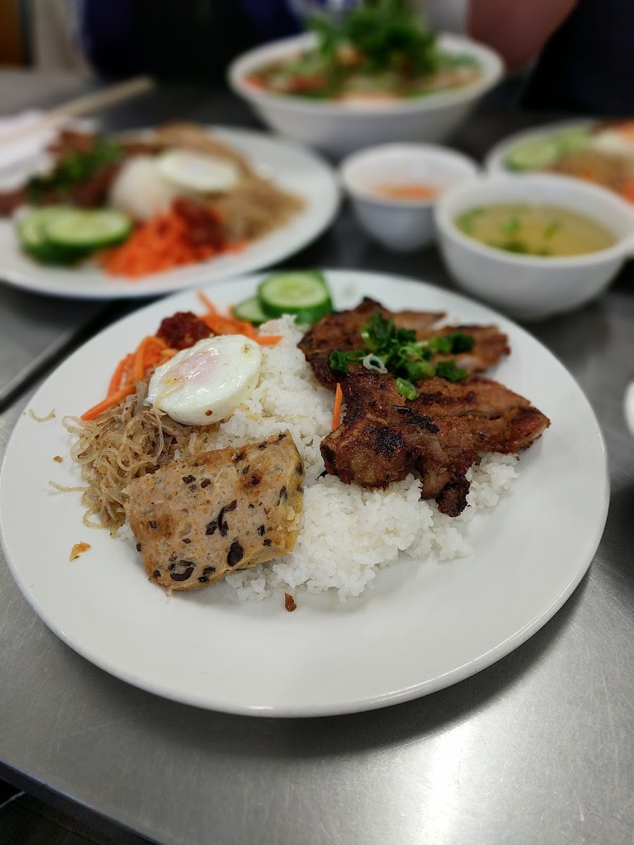 Saigon Pho Photo 8