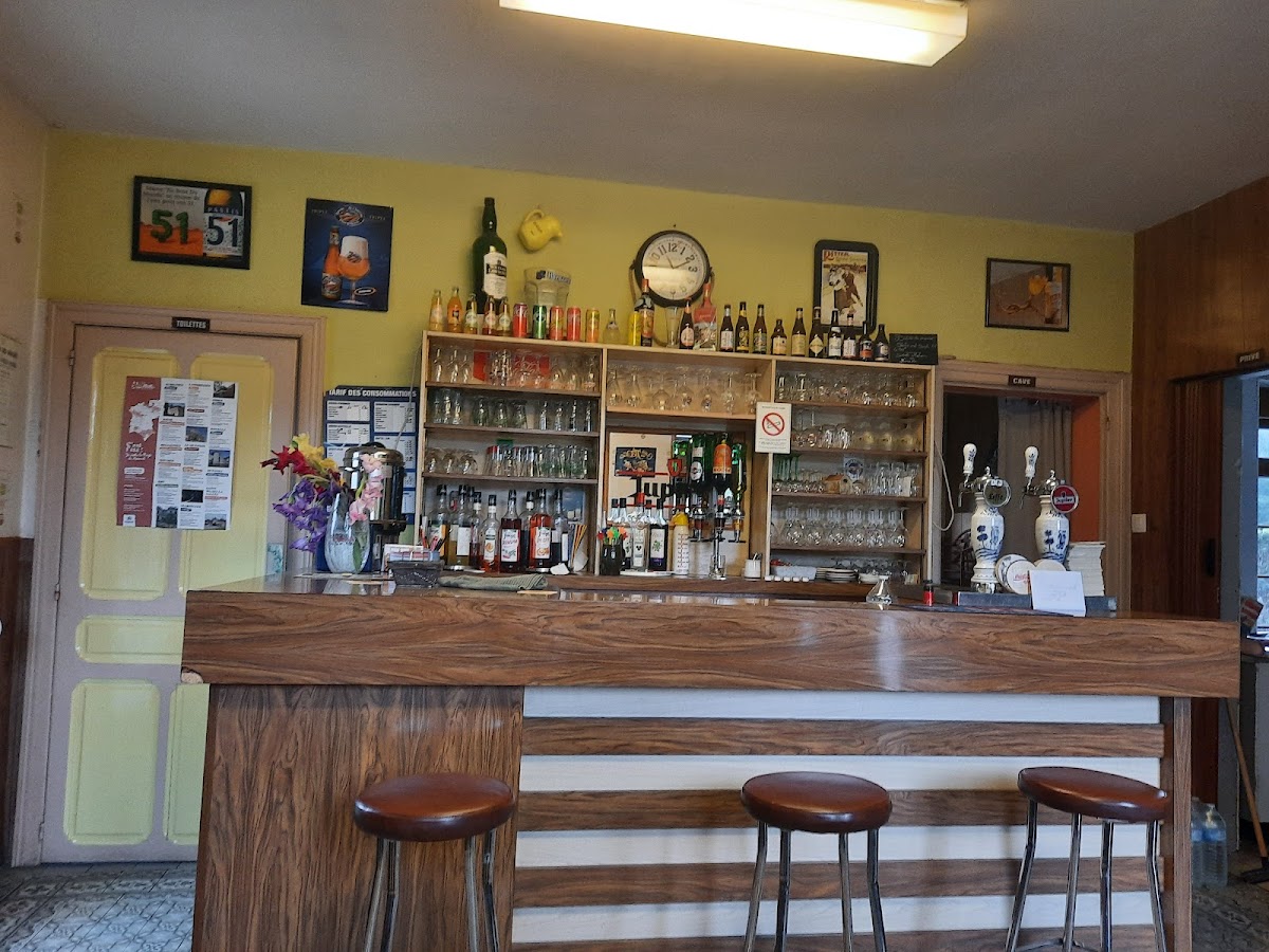 CHEZ MADO