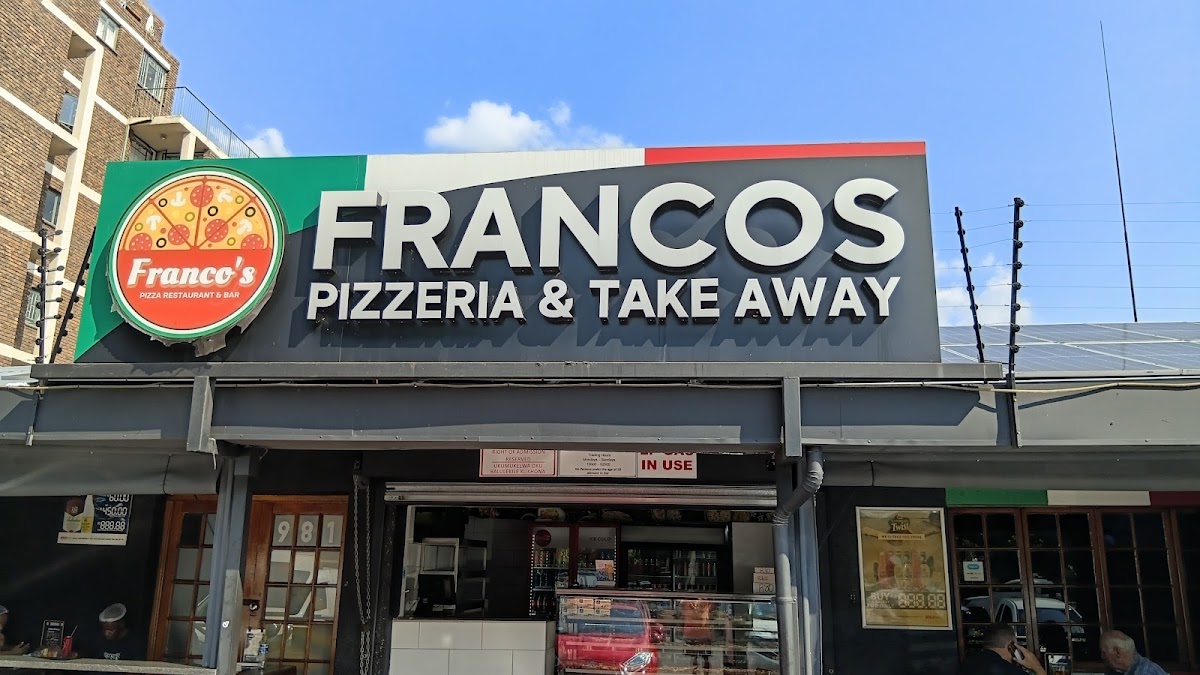 Franco's pizza restaurant and bar