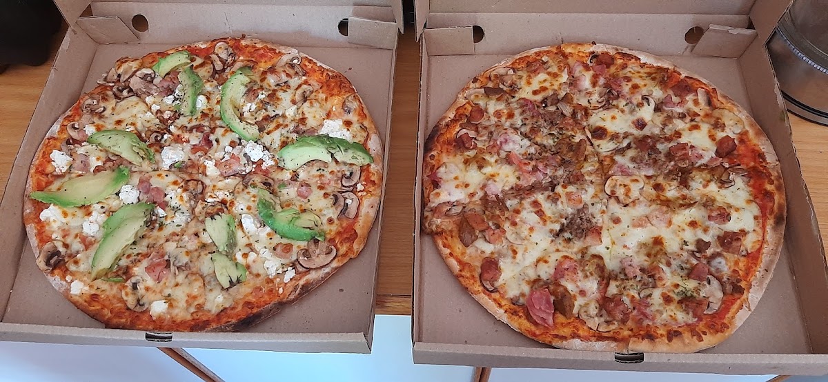 Franco's pizza restaurant and bar Photo 5