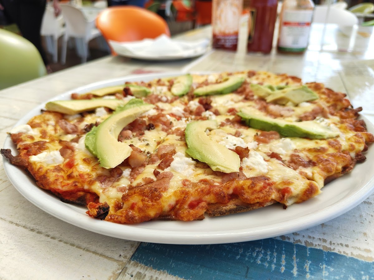 Franco's pizza restaurant and bar Photo 8