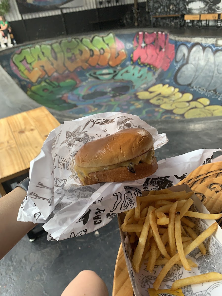 Cave Street Food Photo 5