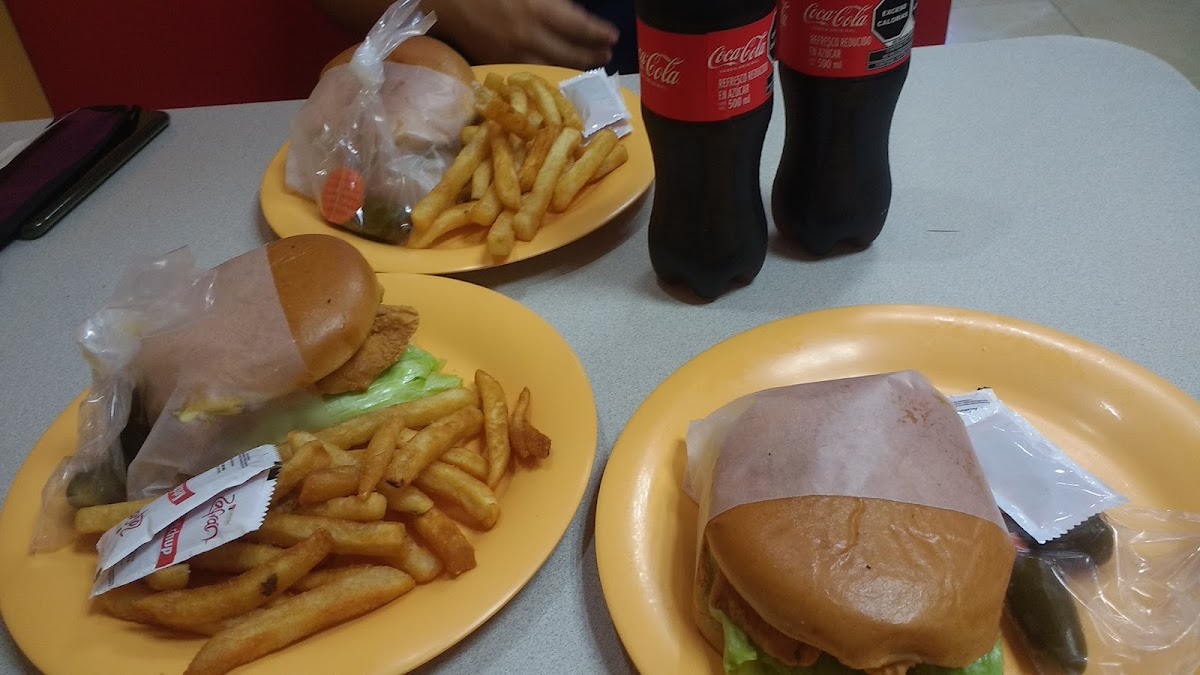Pollo Y Pizza Cuky Carranza Tampico Photo 6