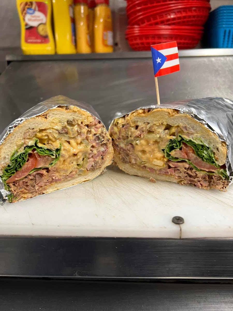 VENENO'S BURGERS LLC Photo 2