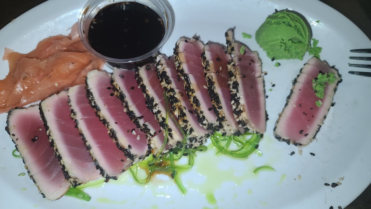 The Tipsy Tuna Bar & Grill Photo 8