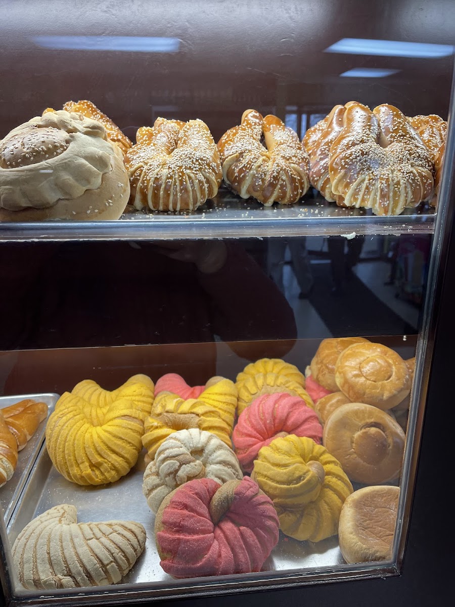 La Espiga Dorada Bakery Photo 3