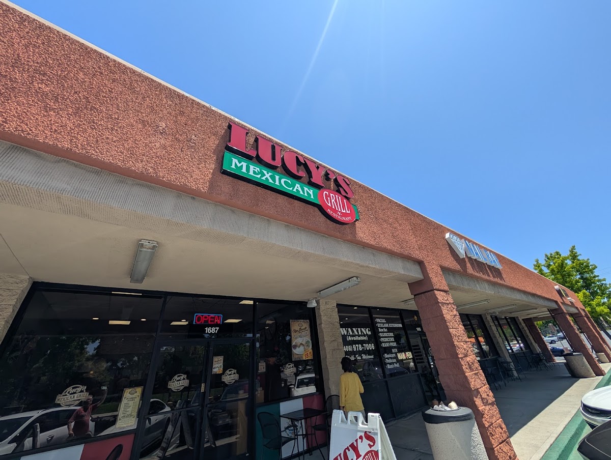 Lucy's Mexican Grill Photo 3