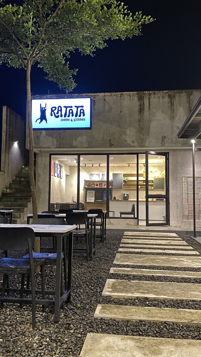 RATATA COFFEE & KITCHEN Photo 1