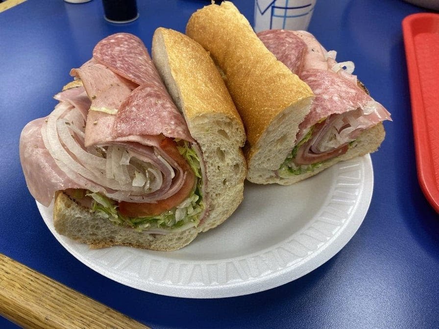 Lee's Hoagie House Photo 4