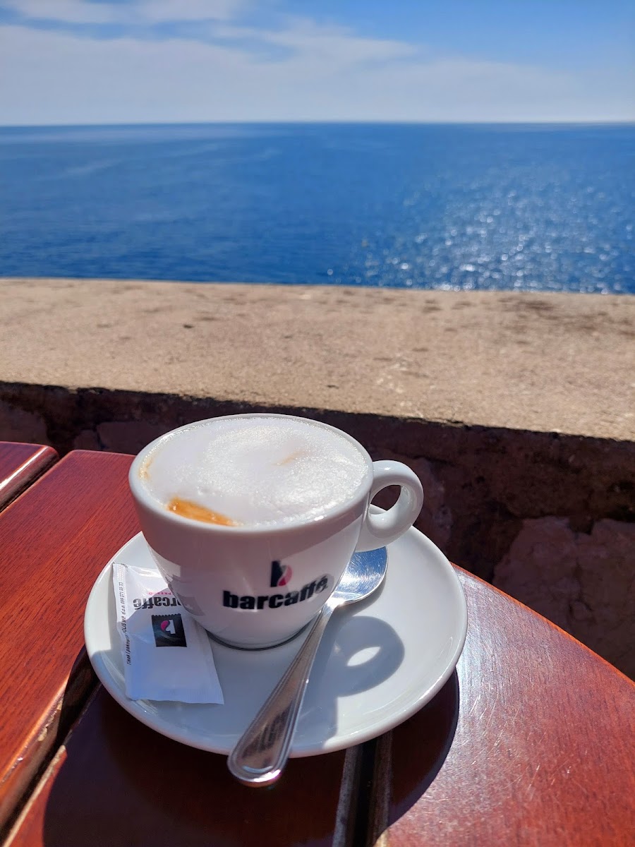 Caffe on the Wall (SV. PETAR) Photo 10