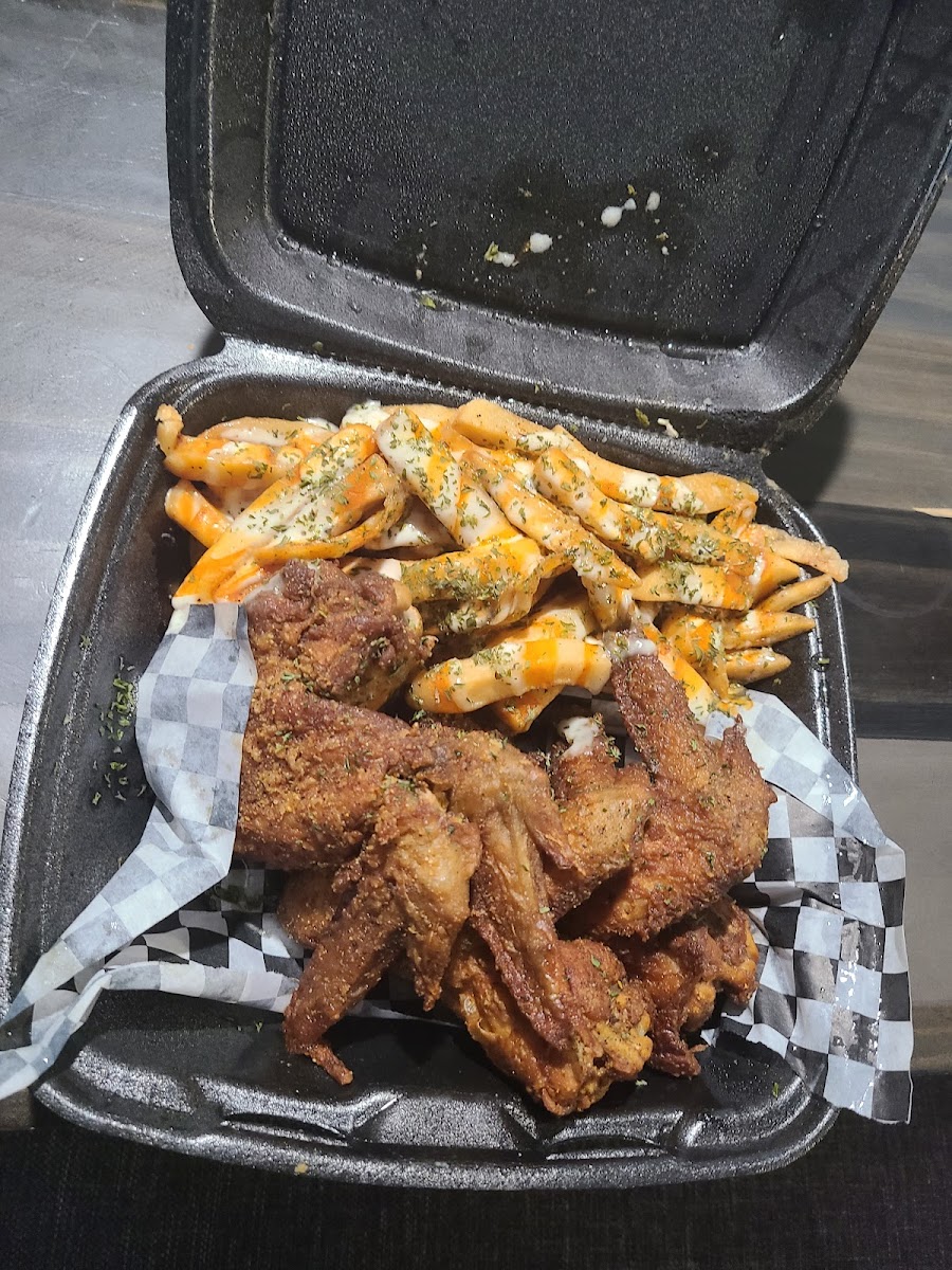 So Clucking Good Cajun Wings Photo 3