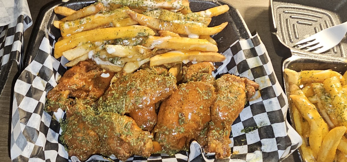 So Clucking Good Cajun Wings Photo 7