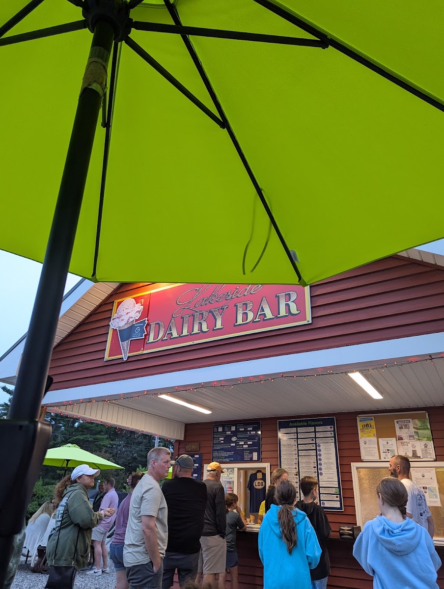 Lakeside Dairy Bar Photo 3