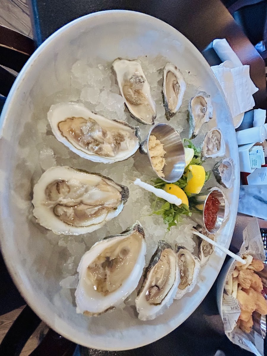 Linda Bean’s Maine Kitchen & Topside Tavern Photo 6