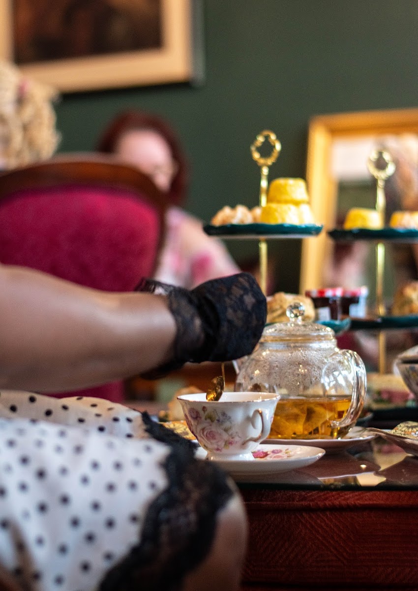 The Queen's Library Tea Room Photo 3